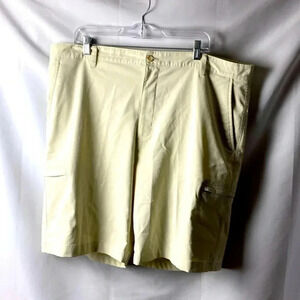 CHAPS GOLF MENS SIZE 40  BEIGE GOLF SHORTS‎ ZIP POCKETS BACK POCKETS CLEAN